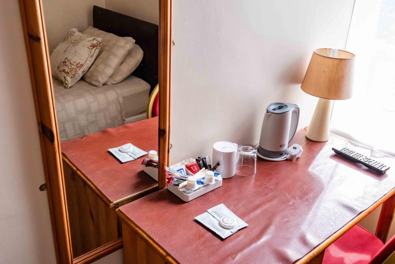 Aarondale Guest House Hartlepool Buitenkant foto